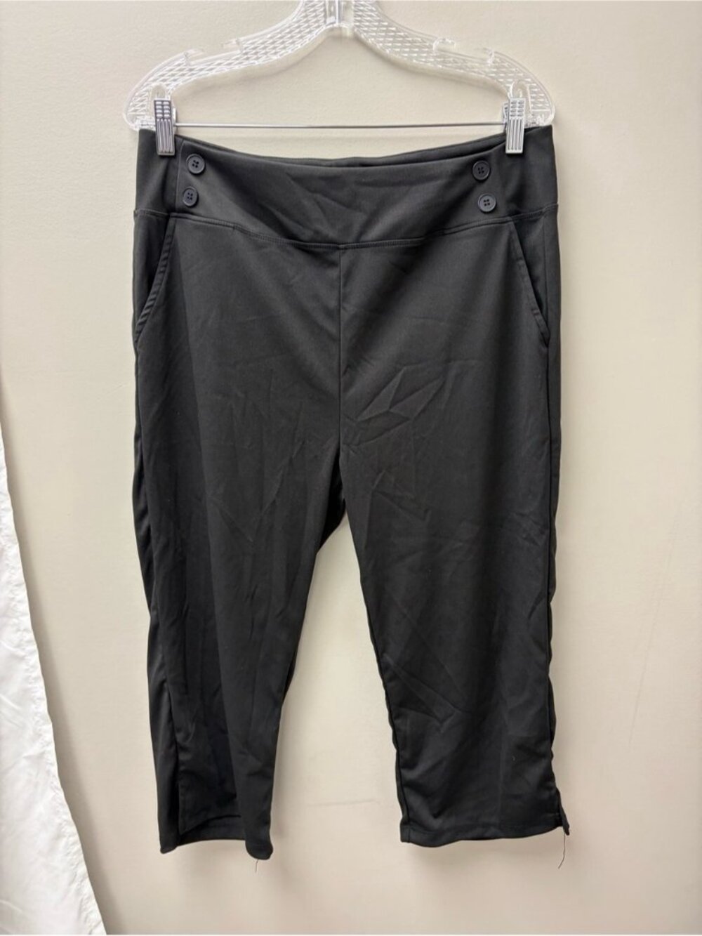 Women’s Black Capri Dress Pants